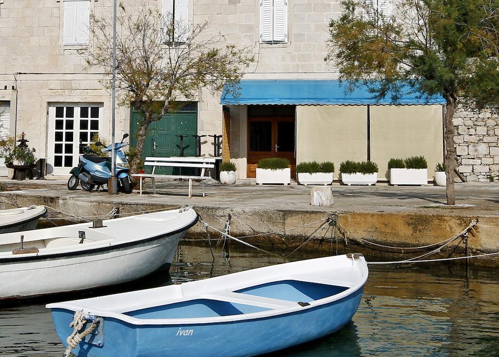 Apartment Zara 2 With Boat Place Mimice Εξωτερικό φωτογραφία