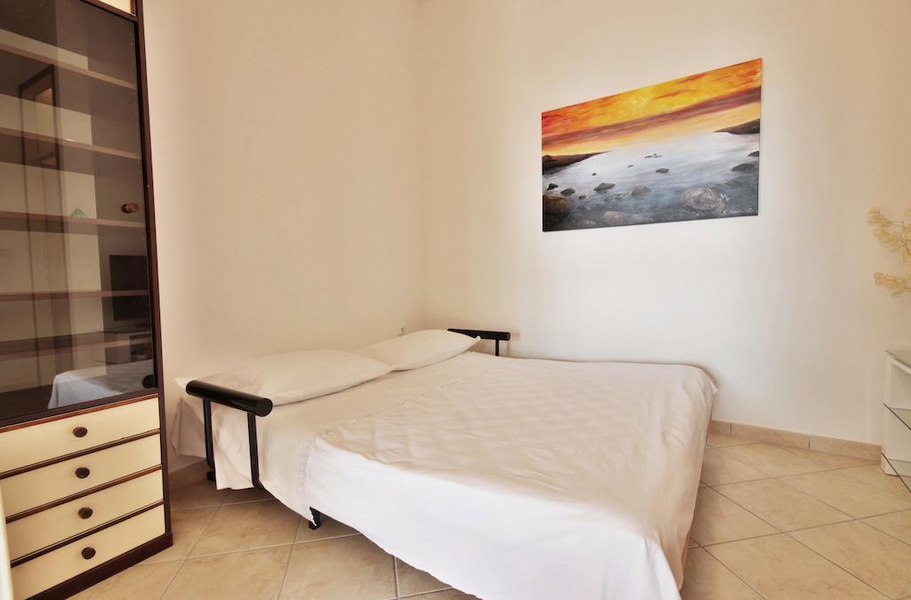 Apartment Zara 2 With Boat Place Mimice Δωμάτιο φωτογραφία