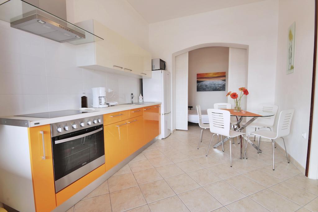 Apartment Zara 2 With Boat Place Mimice Δωμάτιο φωτογραφία