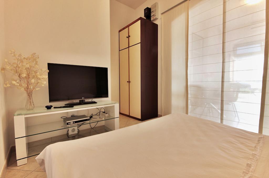 Apartment Zara 2 With Boat Place Mimice Δωμάτιο φωτογραφία